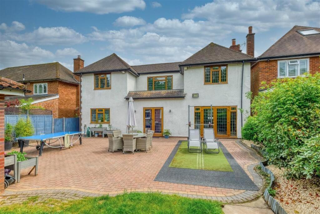 Premium 4br Family W/ Garden Annex And Gym Holiday home *