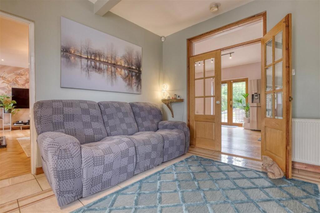 Premium 4br Family W/ Garden Annex And Gym *