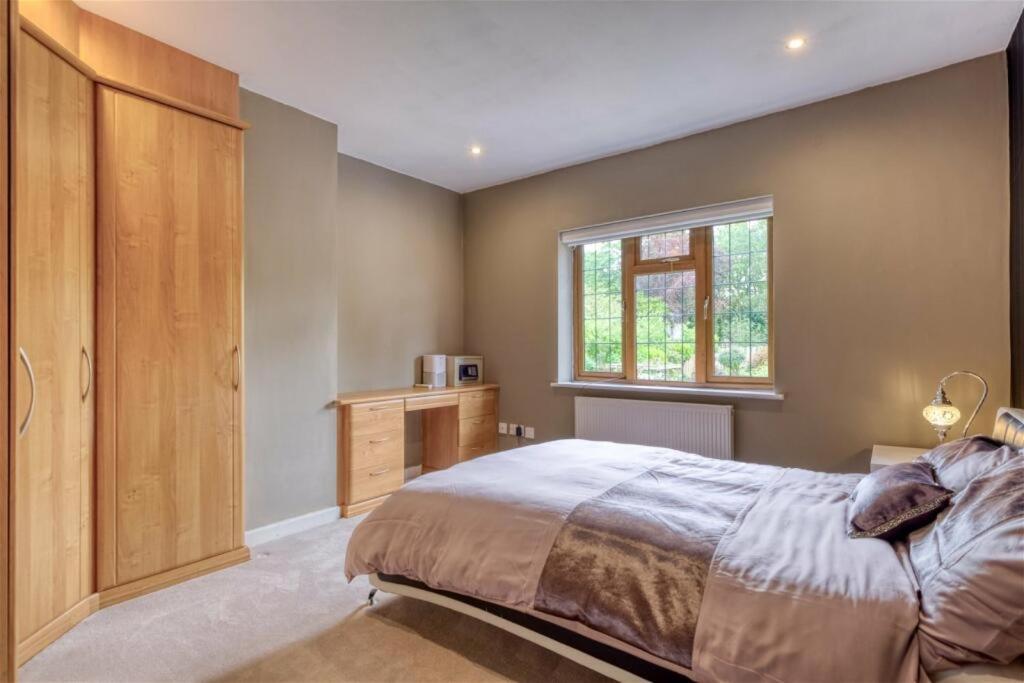 Holiday home Premium 4br Family W/ Garden Annex And Gym