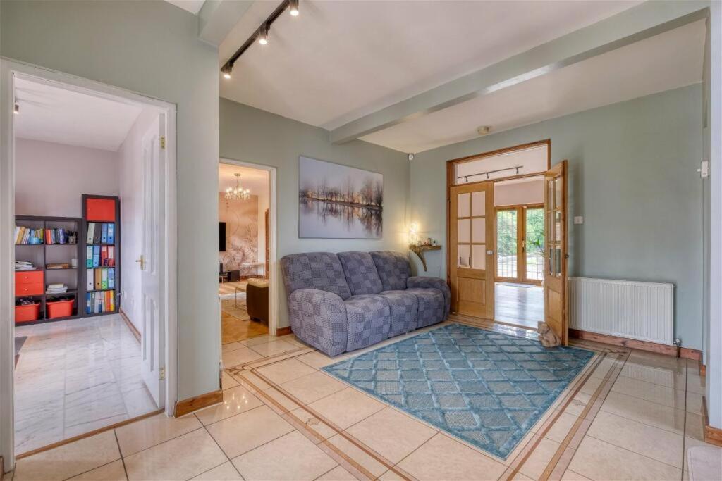 Holiday home Premium 4br Family W/ Garden Annex And Gym